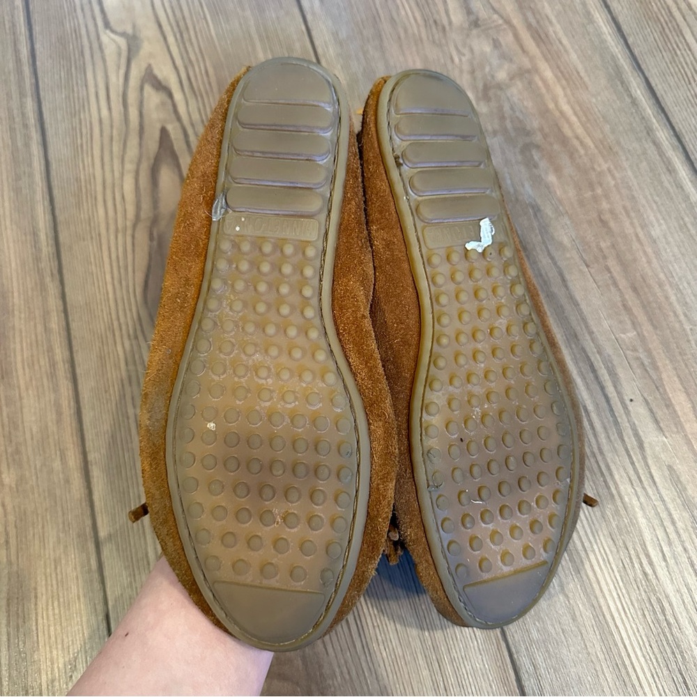 Minnetonka Moccasins - Size 7 - Picture 2 of 3